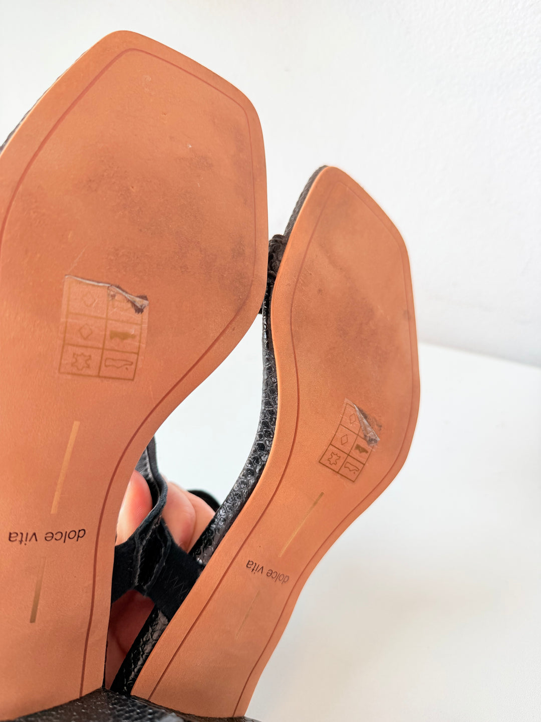 Dolce Vita Liva Black Wavy Strap Sandal Size 10