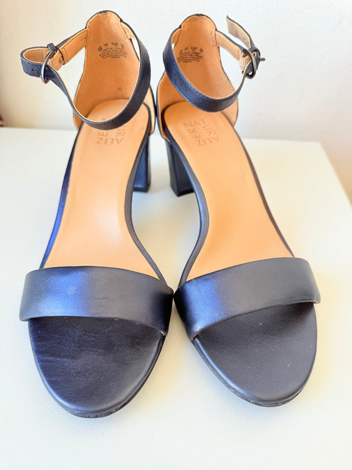 Naturalizer Blue Metallic Sandals Size 10