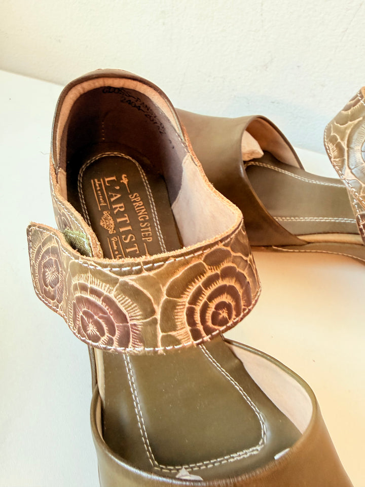 L’Artiste By Spring Step Gloss Pansy Embellised Floral Strap Mary Jane Shoes Size 41 In Olive