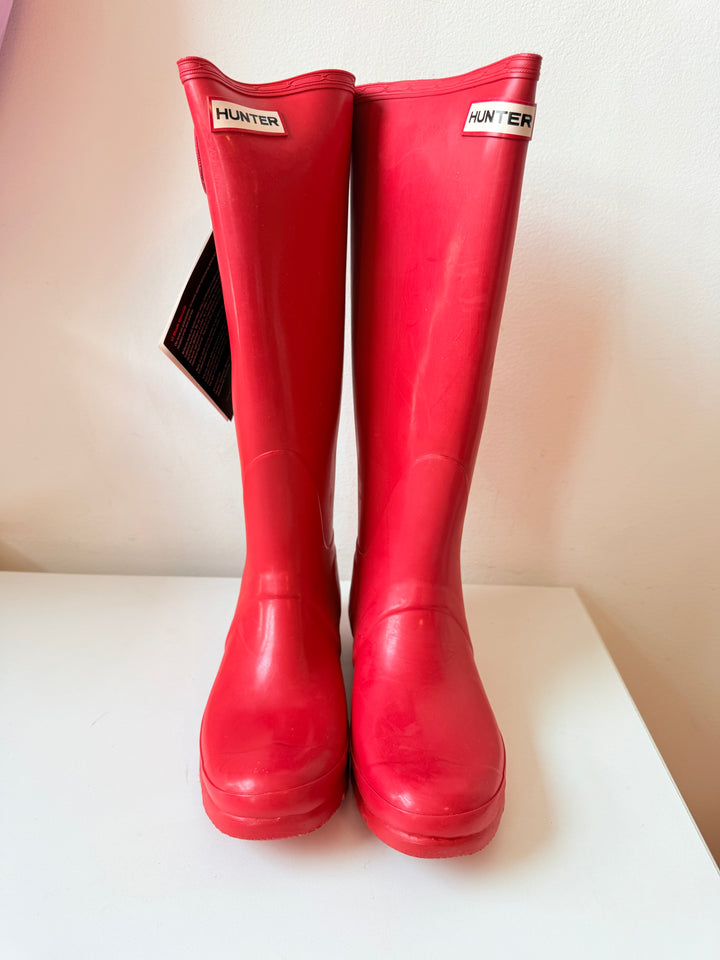 Hunter Classic Original Tall Red Gloss Rubber Boots Size 40/41 8 Male/9 Women’s USA NWT
