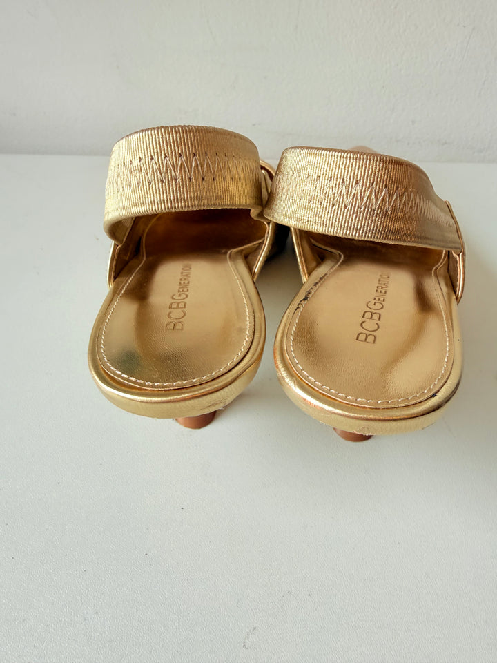BCBGeneration Kayla Gold Mettalic Sling Back Kitten Heel Pumps Size 8