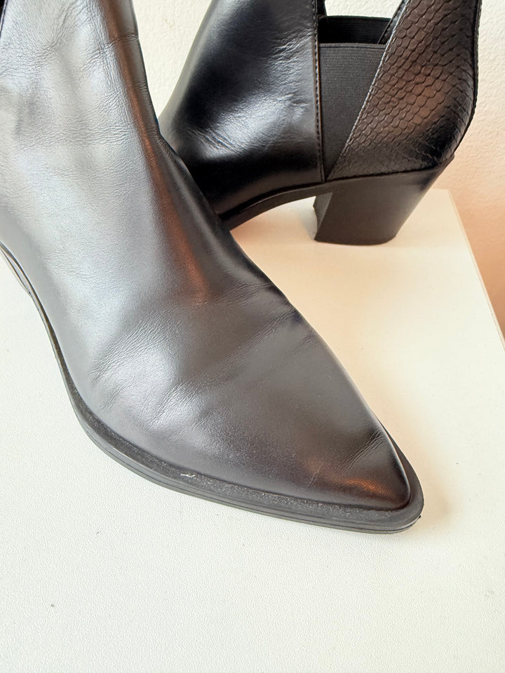 Dolce Vita Sonni Black Leather Ankle Boots Size 7