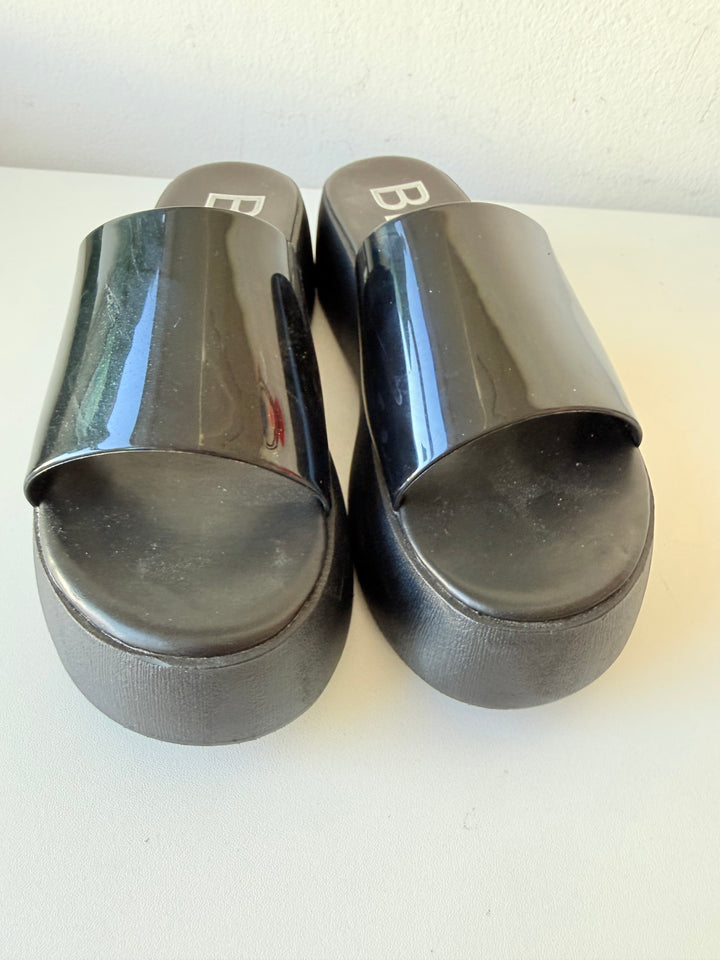 Beach By Matisse Black Platform Slides Size 6 Women’s