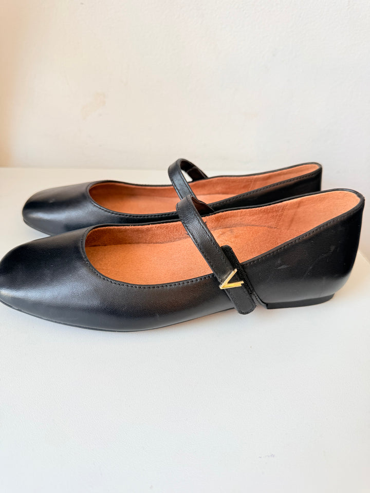 Vionic Almeda Black Leather Classic Mary Jane’s Size 6 NIB