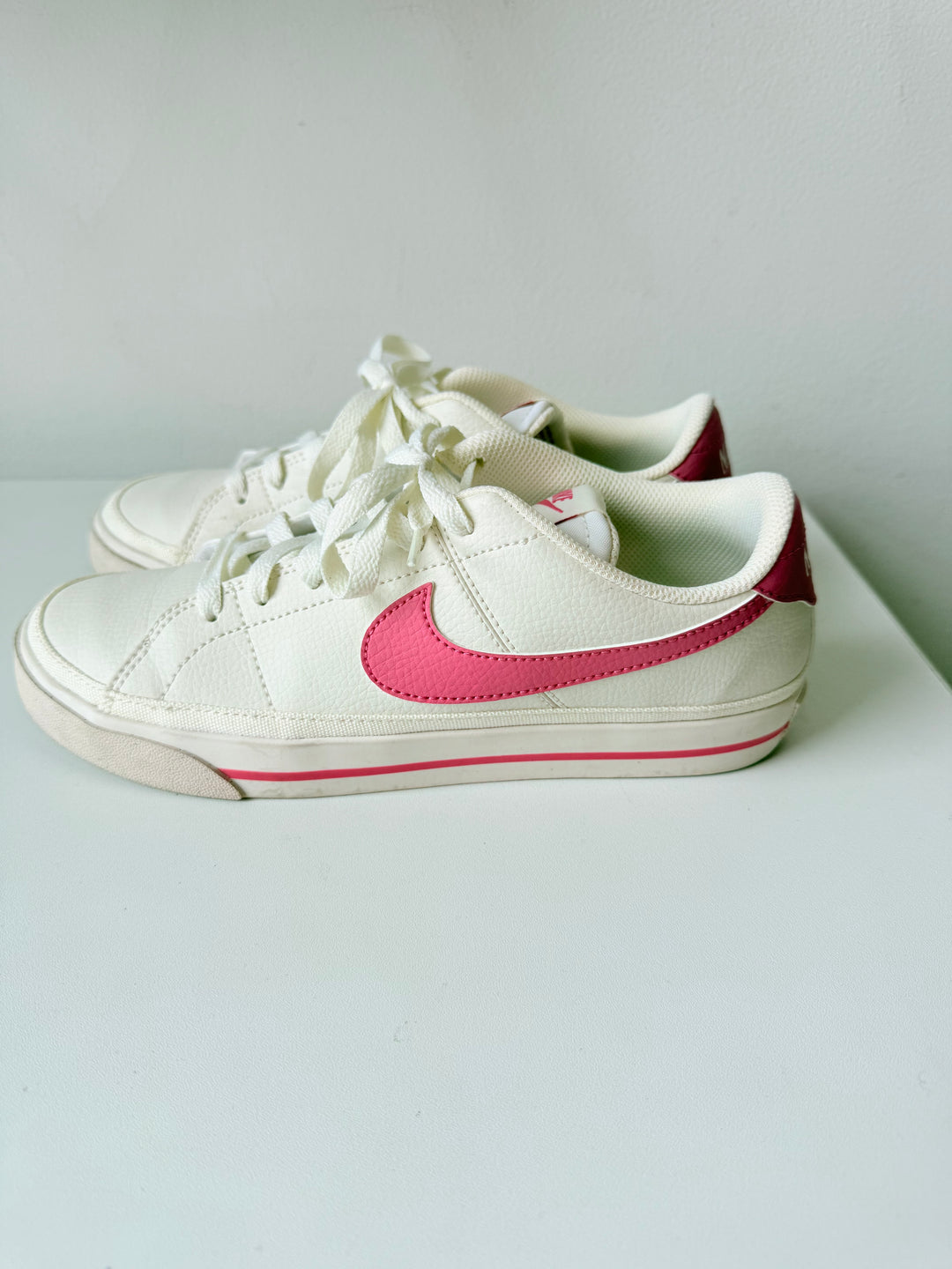 Nike Women’s Court Legacy Next Nature Sneaker Size 8 In Pink & White