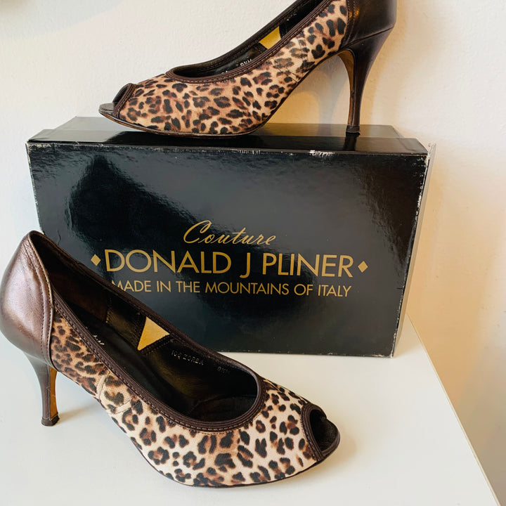 Donald Pliner Couture Peep Toe Cheetah Pumps In Brown Size 8.5
