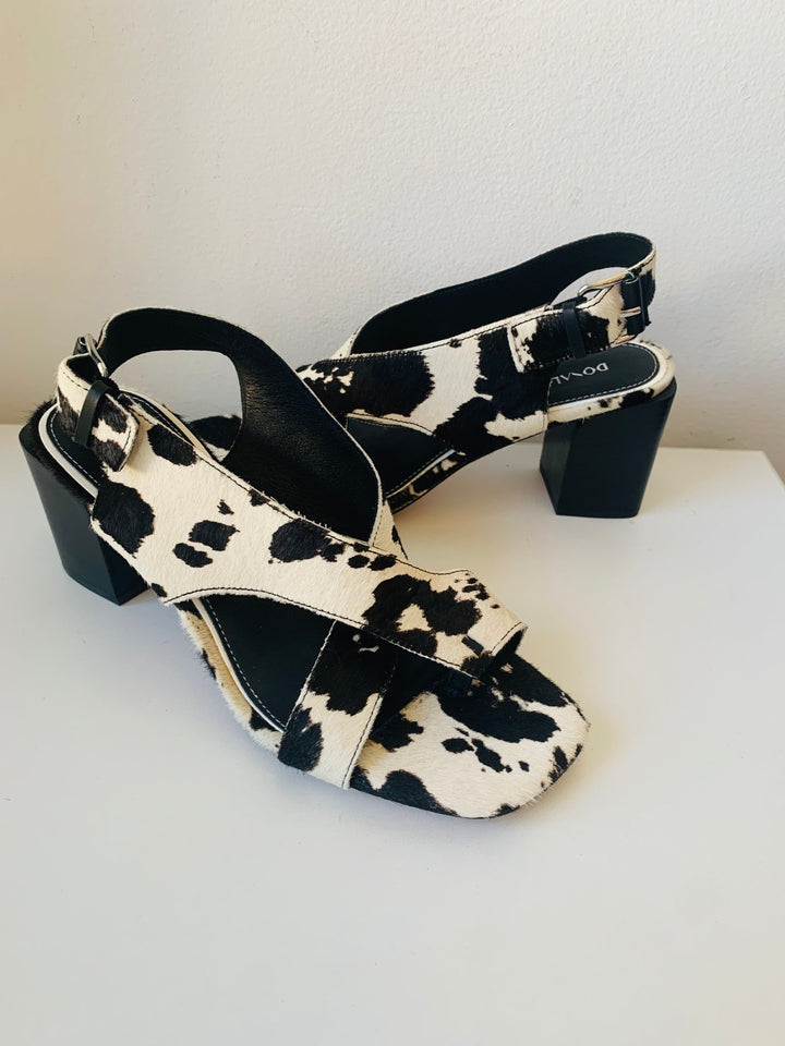 Donald Pliner Women’s Pasha Cow Print Hair Calf Sandal in Bone/Black Size 8.5