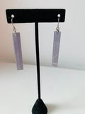 Grey Crackled Rectangular Bar Pierced Earrings