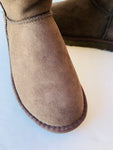 Ugg’s Classic Brown Boot Size 7