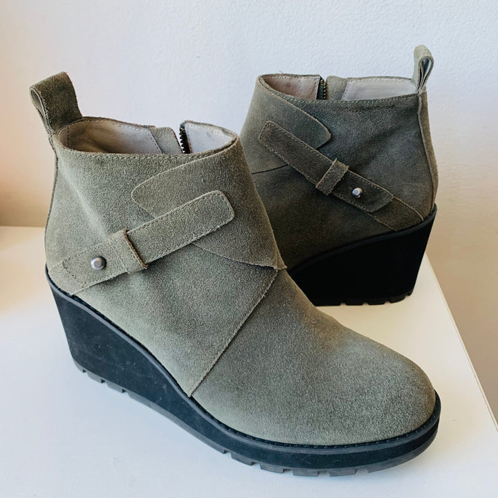 Eileen Fisher Grey Suede Tinker Wedge Bootie Size 9.5