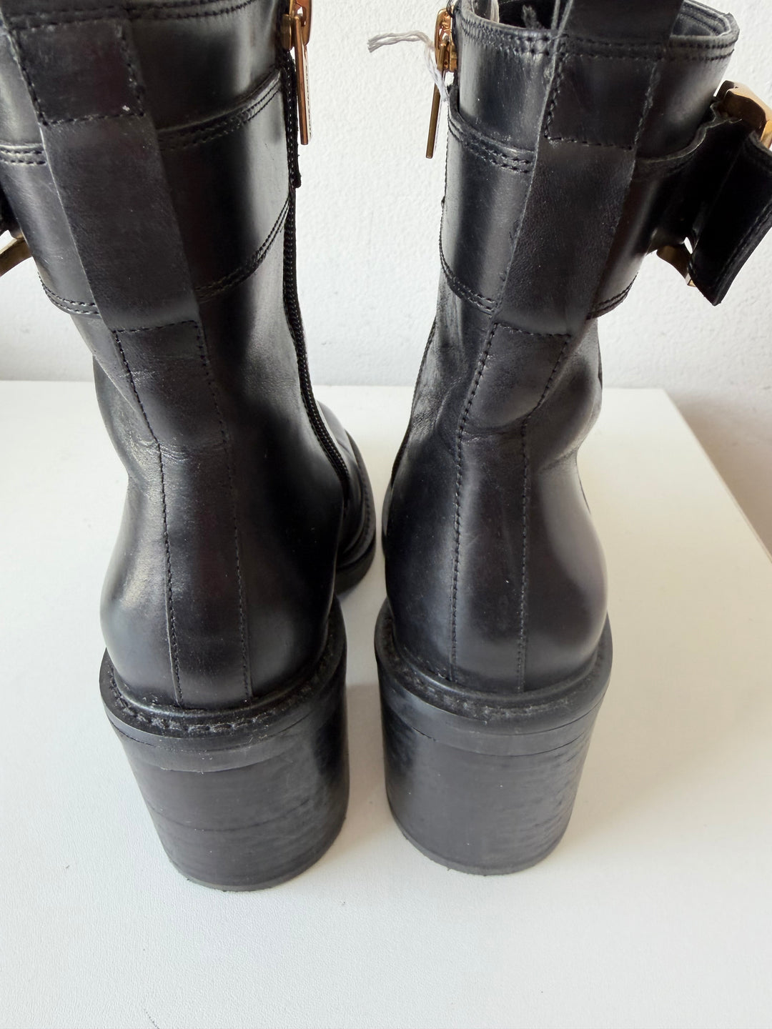 Vince Camuto Bembonie Stacked Leather Heel Bootie In Black Size 8.5 Women’s