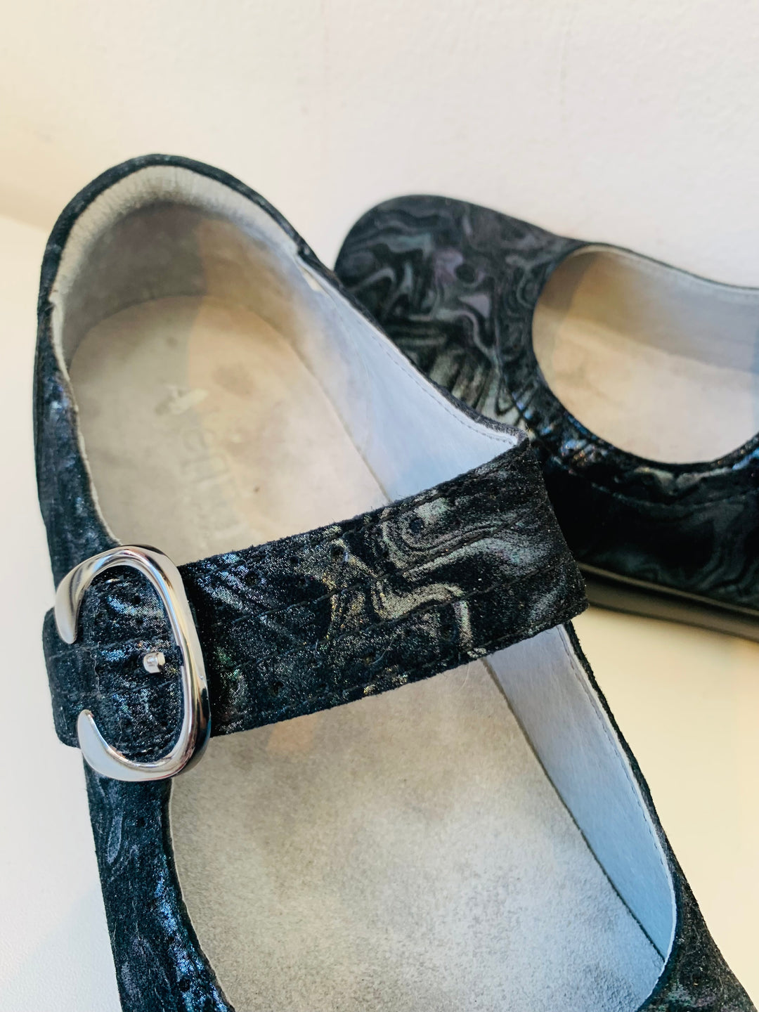 Allegria Black Leather Textured Mary Janes Size 39