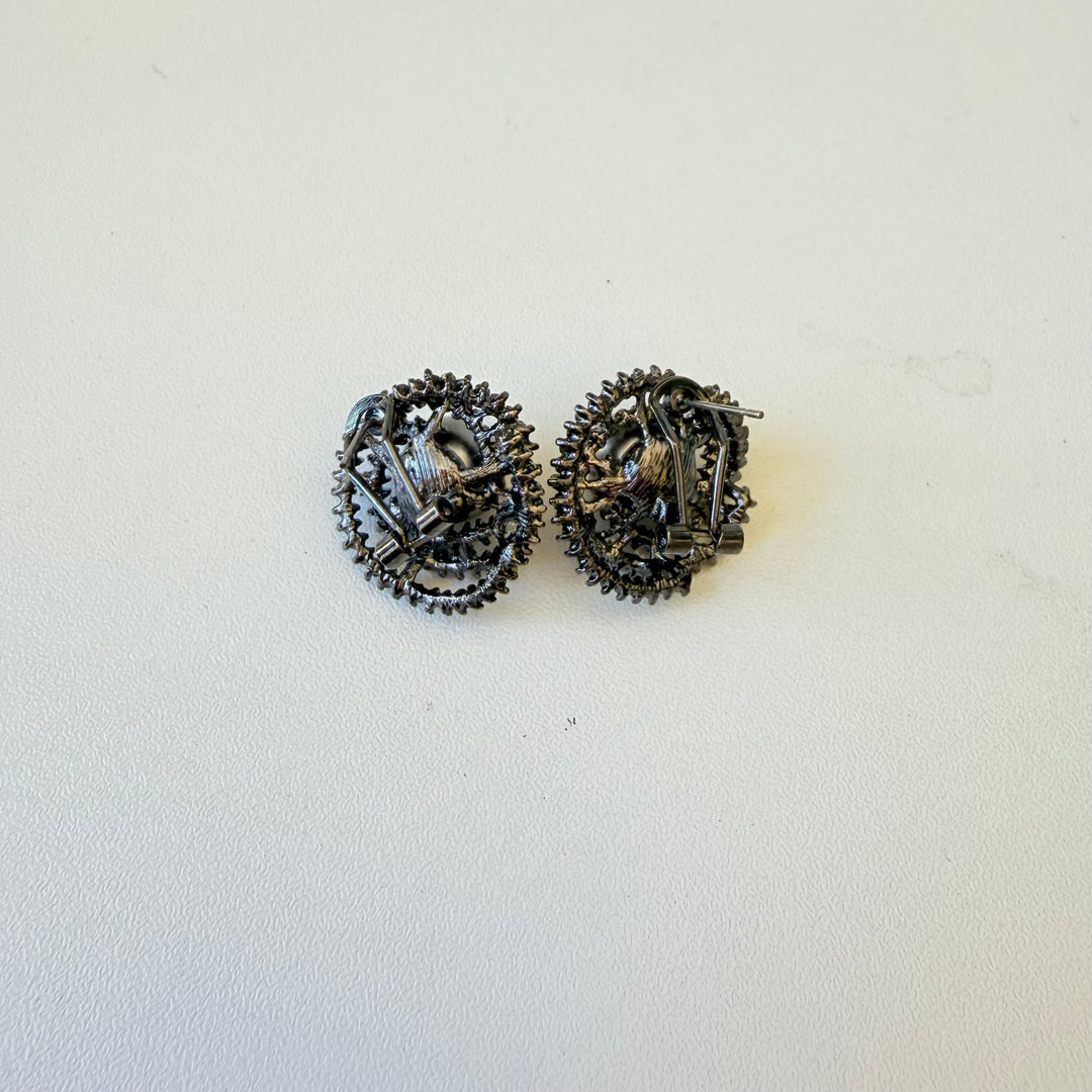 Grey Pearl Pierced Earrings