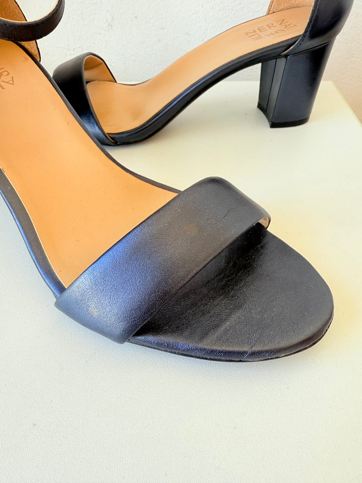 Naturalizer Blue Metallic Sandals Size 10