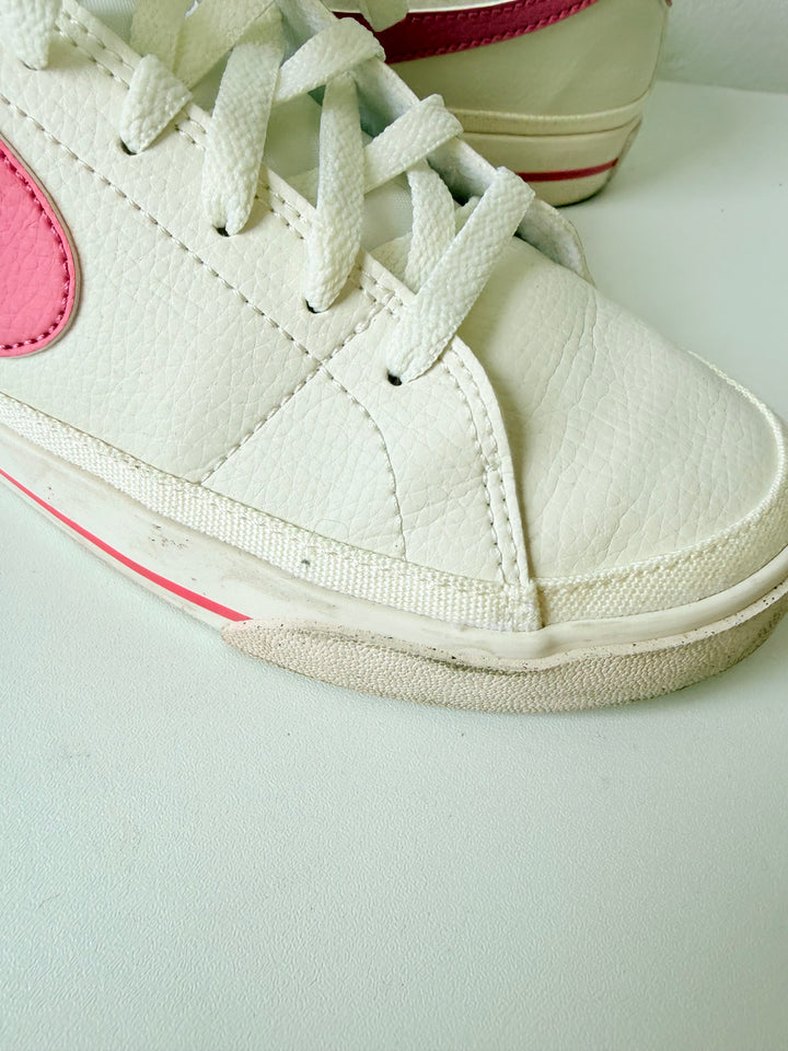 Nike Women’s Court Legacy Next Nature Sneaker Size 8 In Pink & White