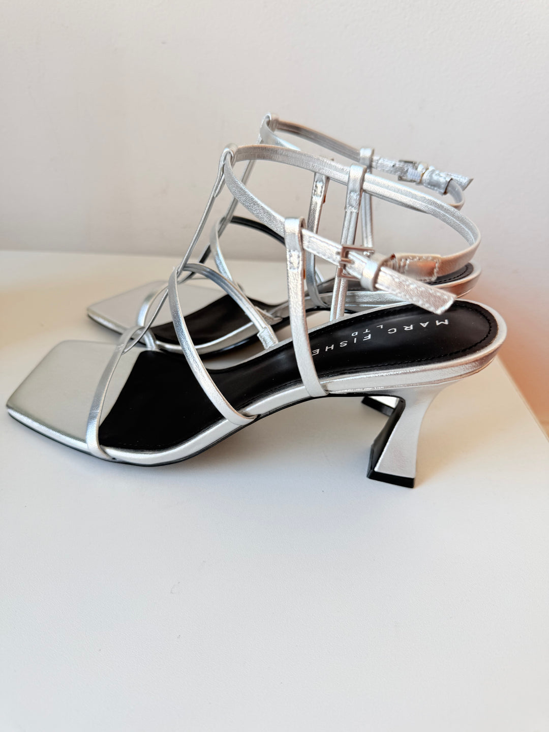 Marc Fisher Dennie Strappy Leather Dress Sandal In Metallic Silver Size 10 NIB