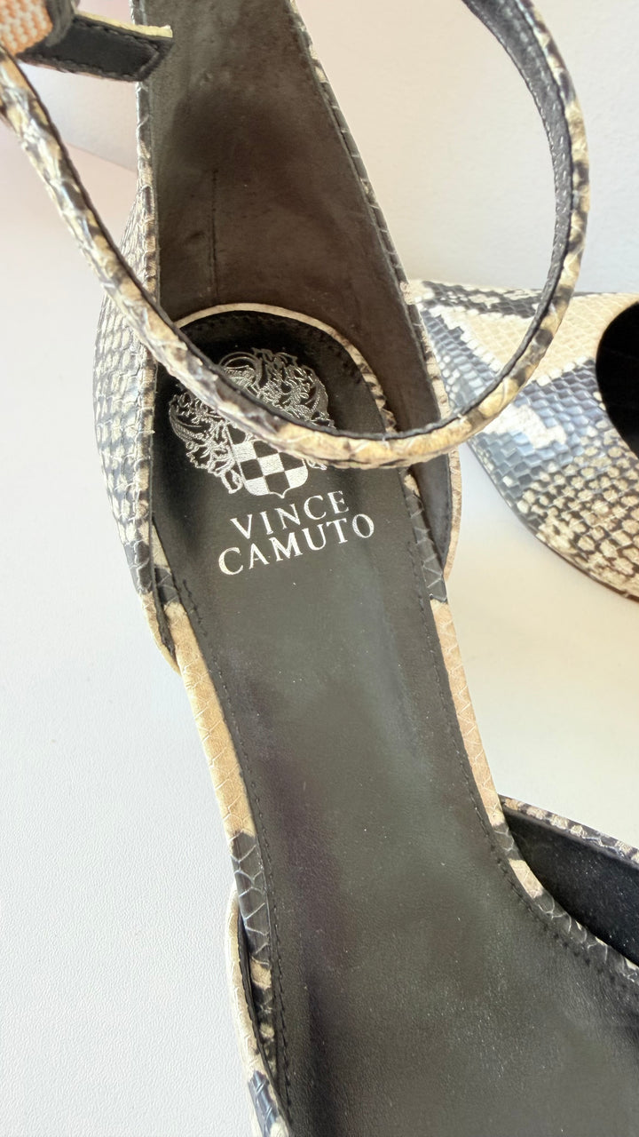 Vince Camuto Sorenn Pointed Toe Snake Pribt Pumps Size 10
