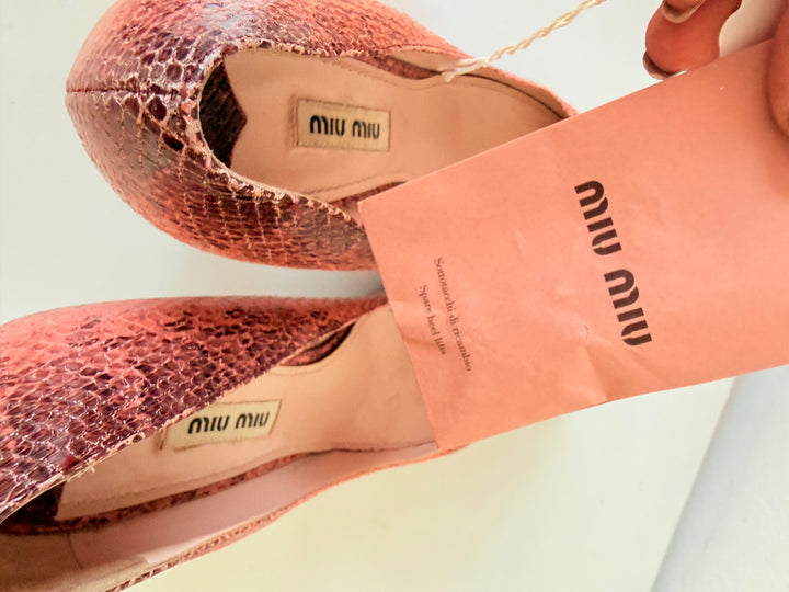 Miu Miu Ayers Pink Camellia Snakeskin Pointed Toe Pumps Size 38