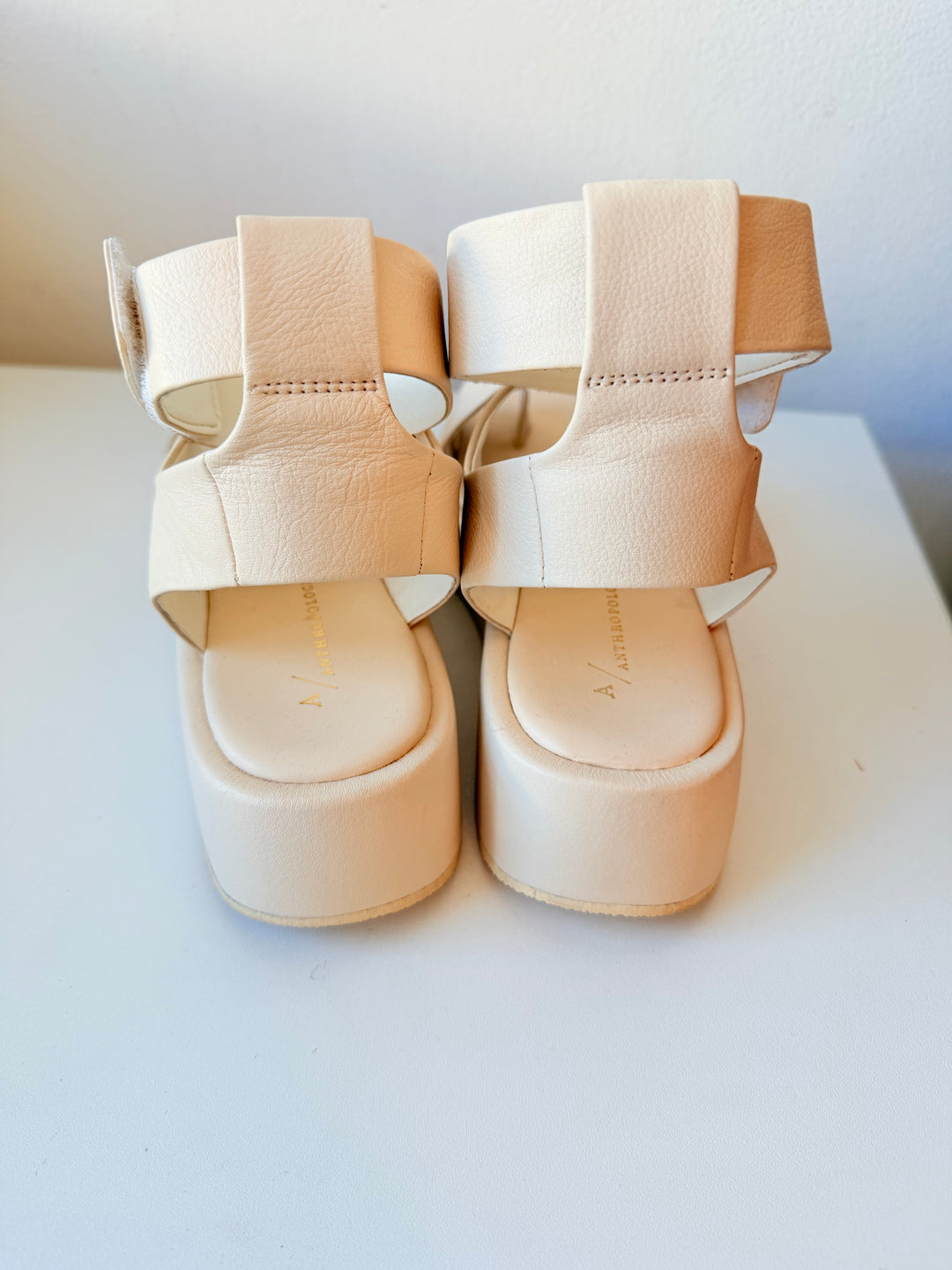 Anthropologie Toe Looped Gladiator Sandals in Cream White Size 6