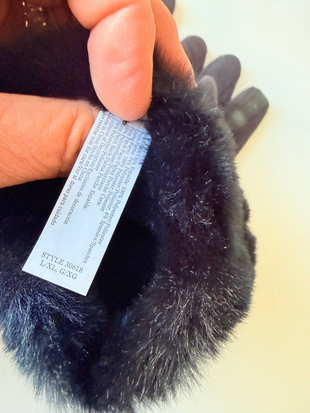 Isotoner Black Faux Suede & Faux Fur Gloves Size XL