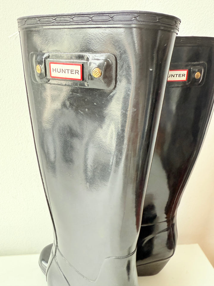 Hunter Black Moss Tall Wedge Boots Size 7