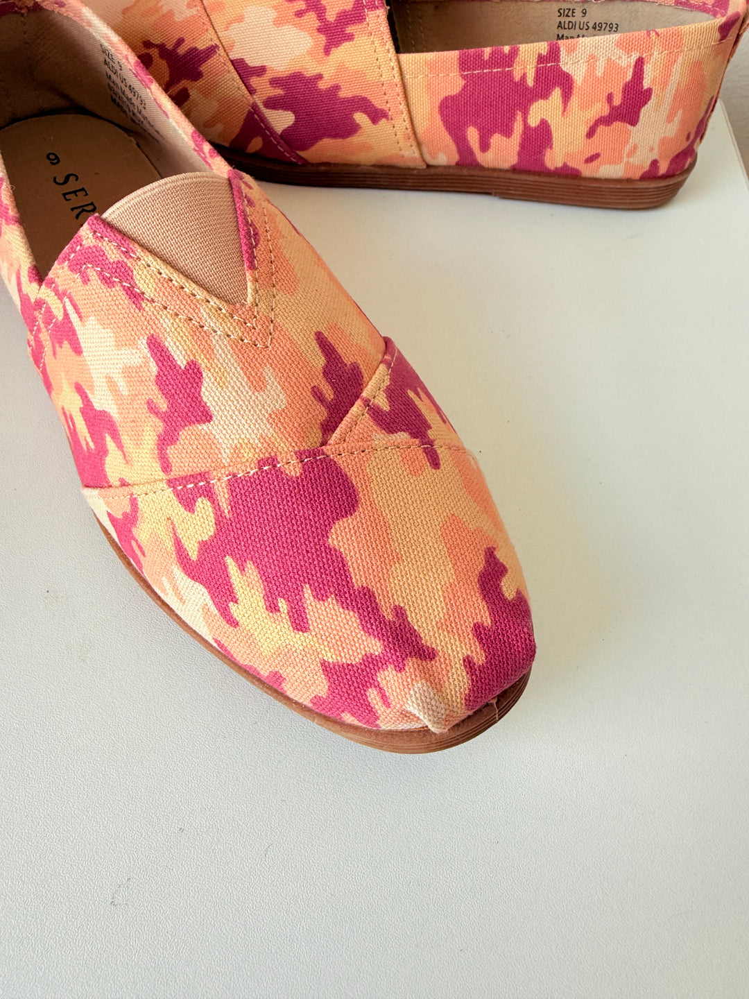 Serra PInk and Cream Slip on Shoes Size 9