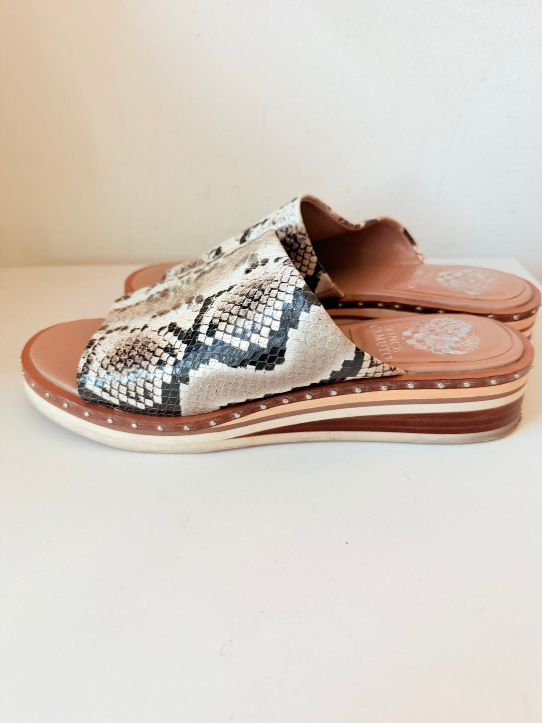 Vince Camuto Women’s Meralda Wedge Slide Sandals Sise 8