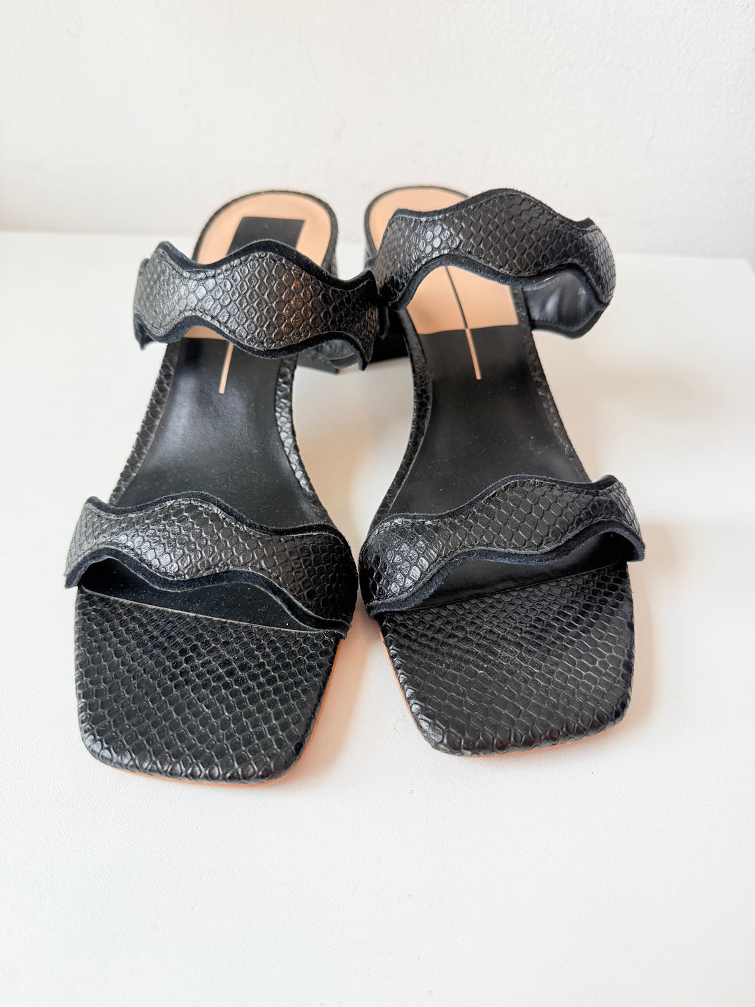 Dolce Vita Liva Black Wavy Strap Sandal Size 10