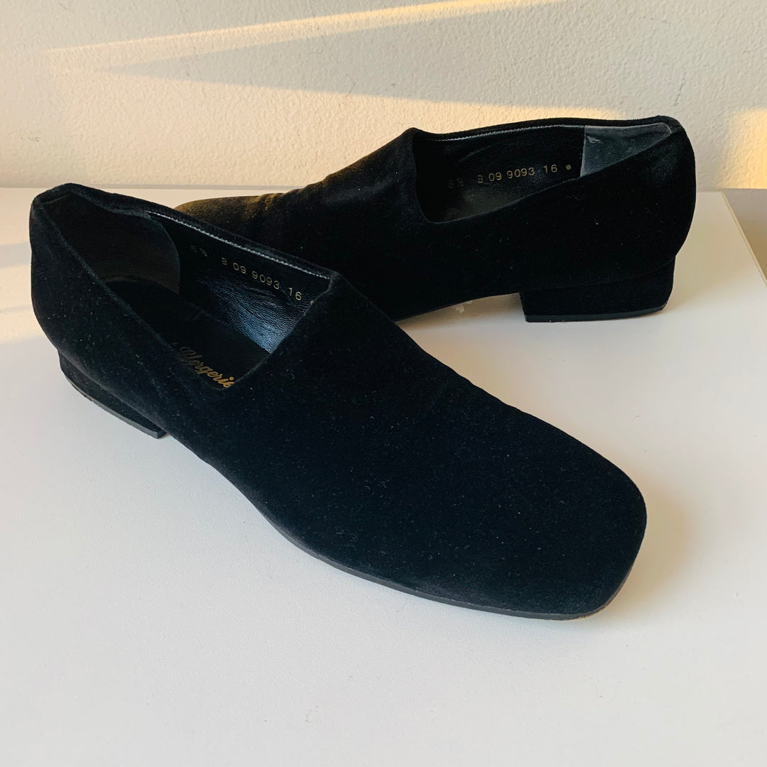 Robert Clergerie Black Velvet Slip On Heeled Loafer Size 8.5 Women’s
