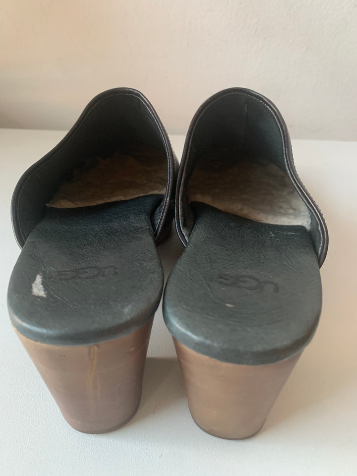 UGG Abbie 1951 Platform Studded Leather Clogs in Black Size 7