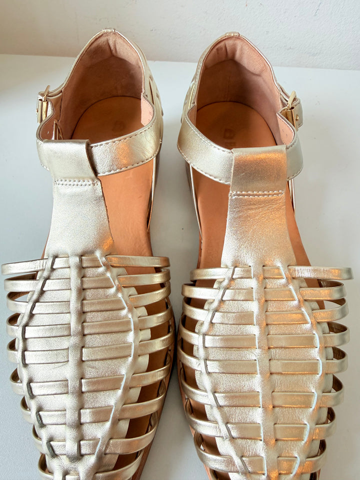 Bared Honeyguide Gold Mettalic Leather Size 40