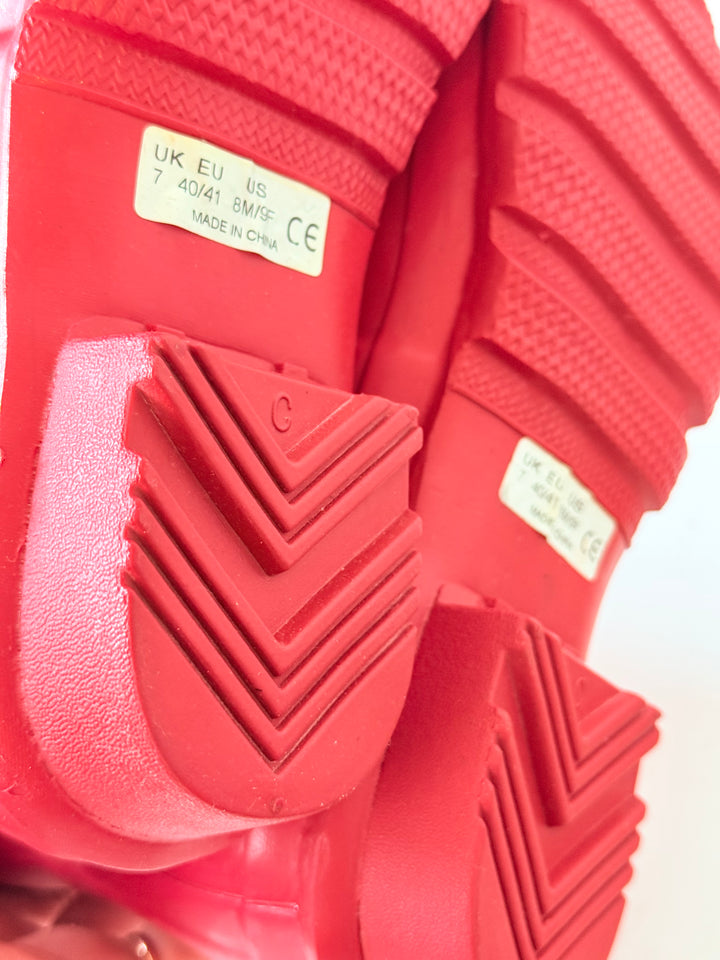 Hunter Classic Original Tall Red Gloss Rubber Boots Size 40/41 8 Male/9 Women’s USA NWT