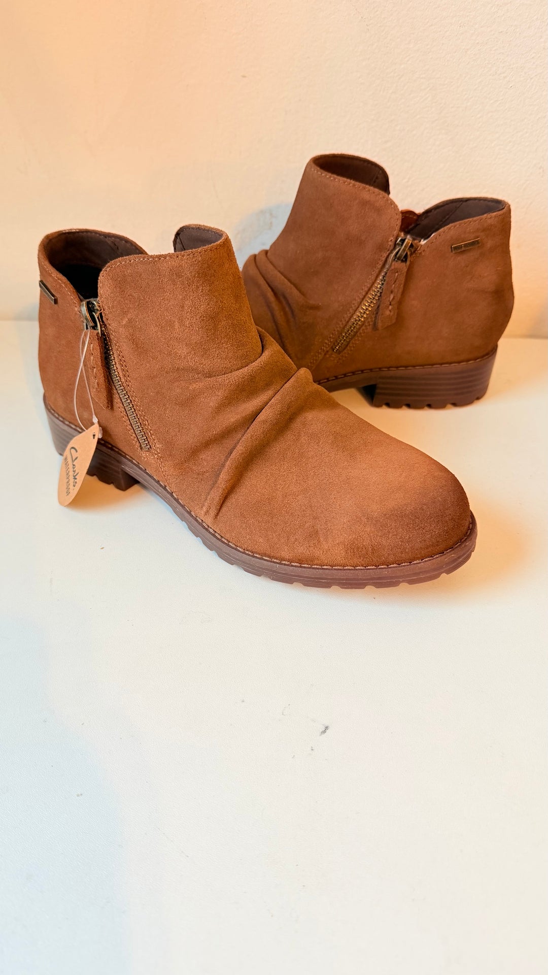 Clark’s Women’s Nissini Top Waterproof Walnut Siede Boots Size 8.5 NWT