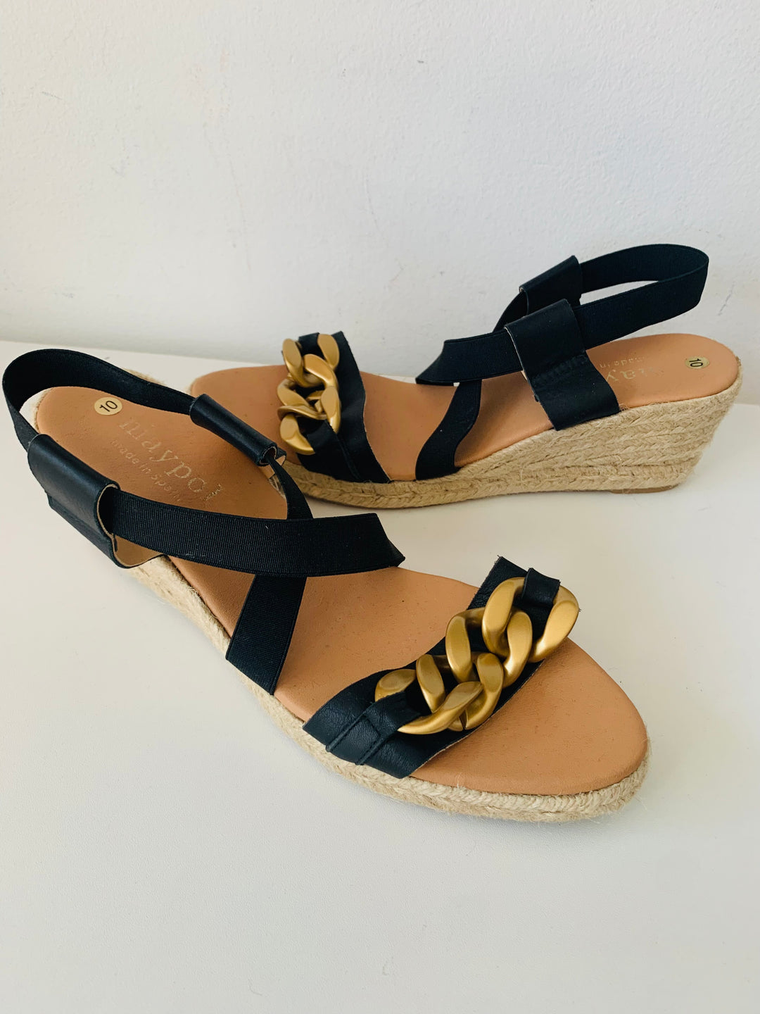 Maypol Black With Gold Chain Wedge Sandals Size 10