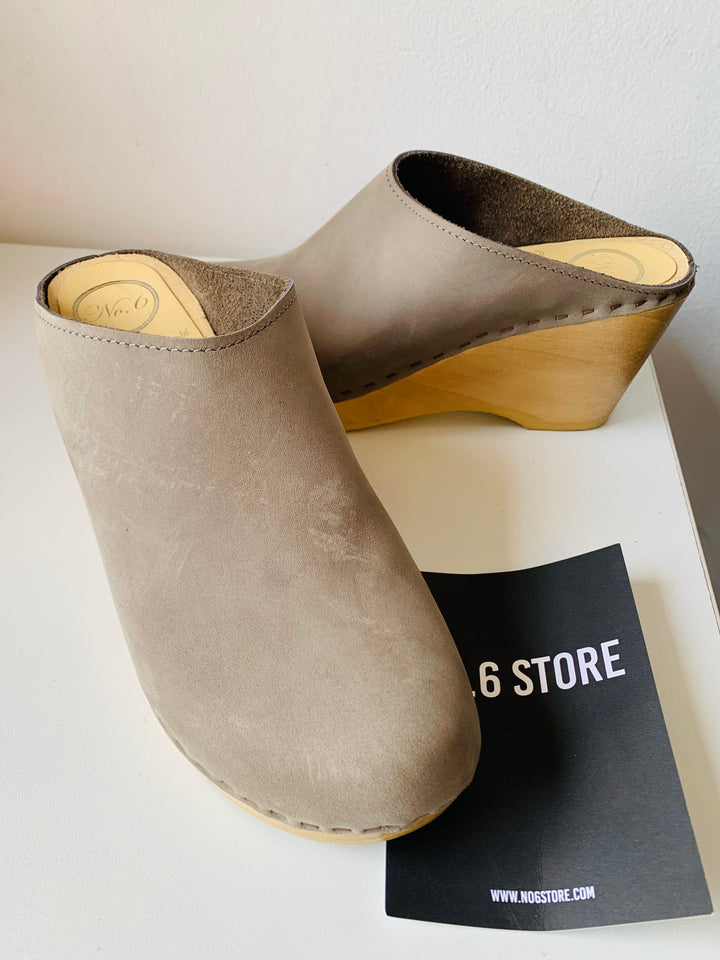 NO 6 Tan Suede Clog Mules Size 40 New
