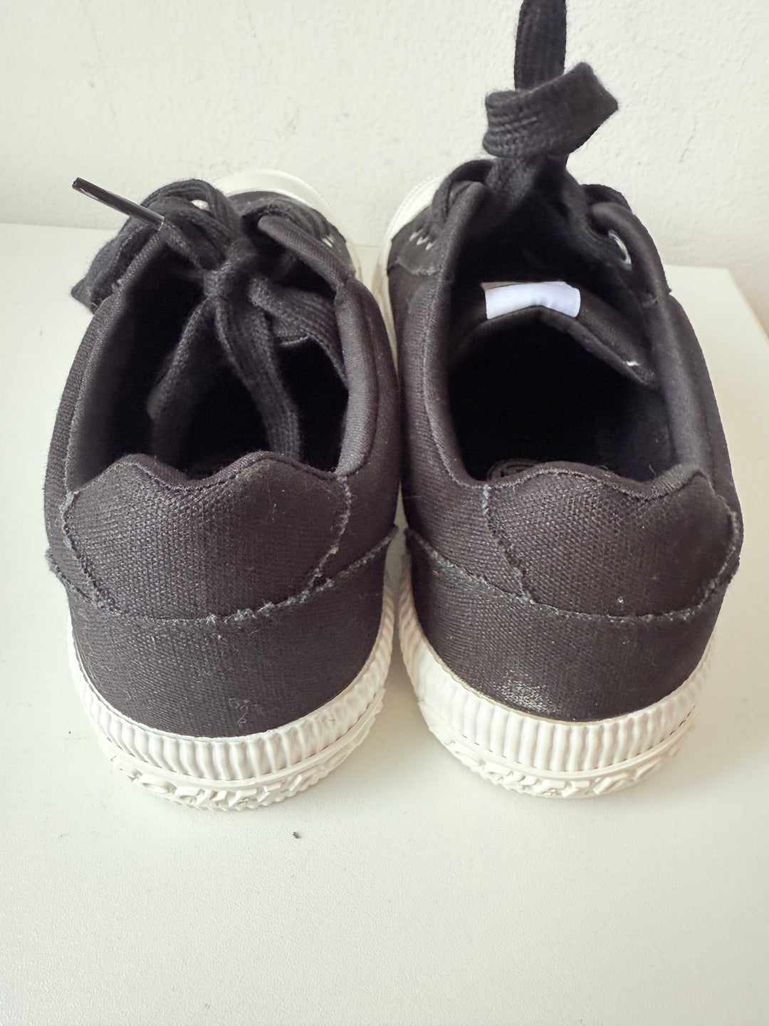 Rocketdog Black Canvas Sneakers Size 8