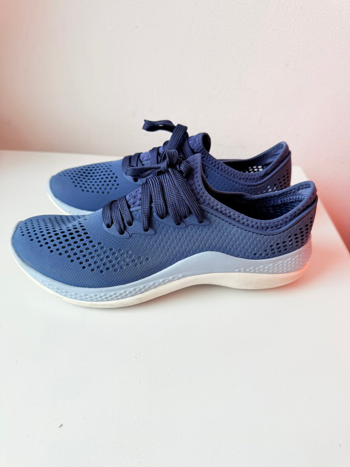 Croc’s LiteRide 360 Pacer Sneakers In Blue & Grey Size 8 Women’s