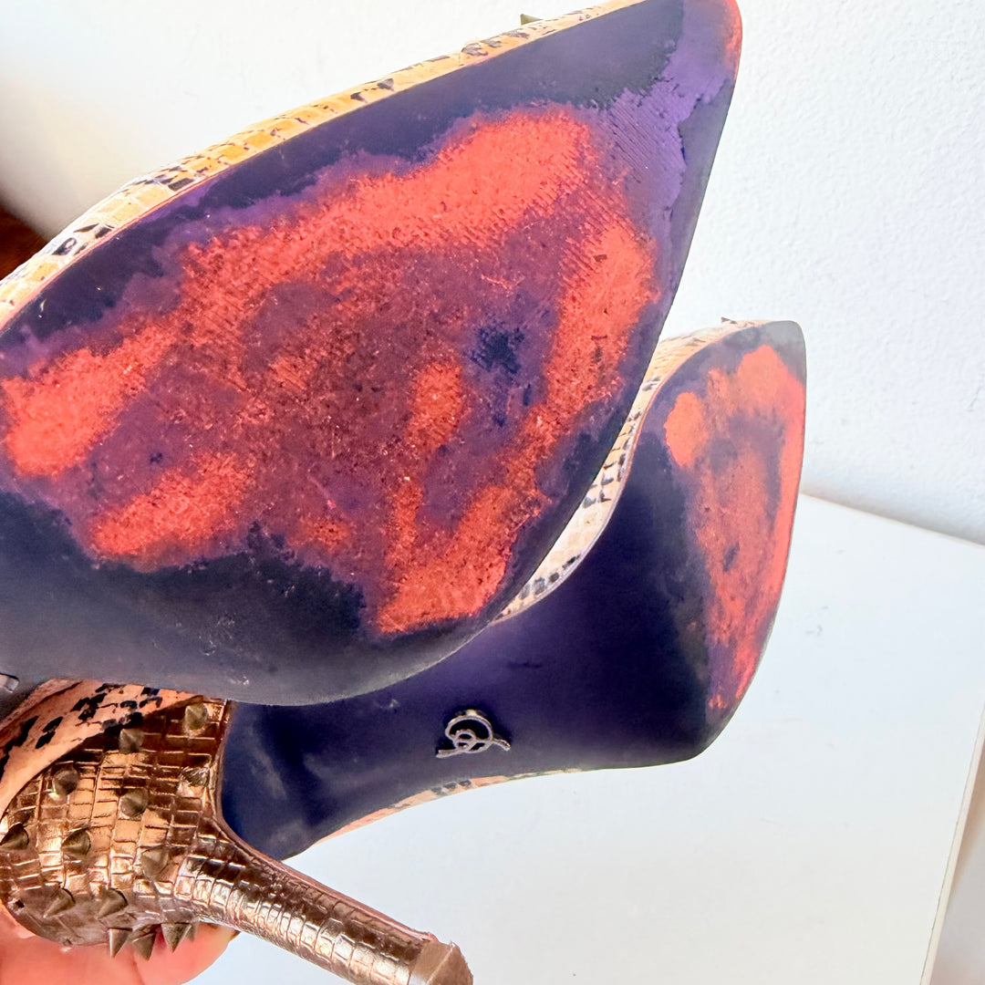 Rachel Roy Miyang Pointed Toe Spiked Pumps Size 9