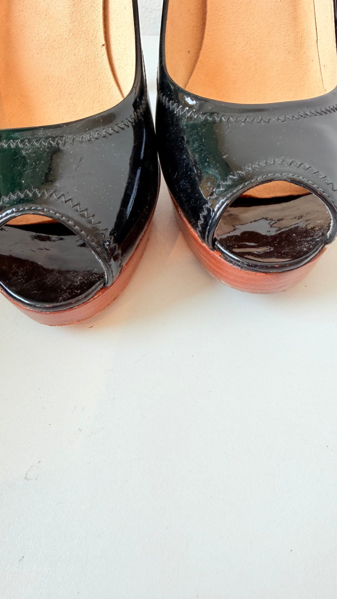 Stuart Weitzman Black Patent Analine Platform Pump Peep Toe Pumps Size 37.5
