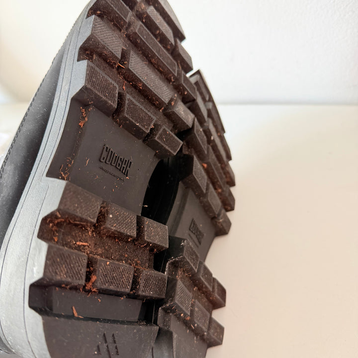 Cougar Silver Mettalic Waterproof Winter Boots Size 8