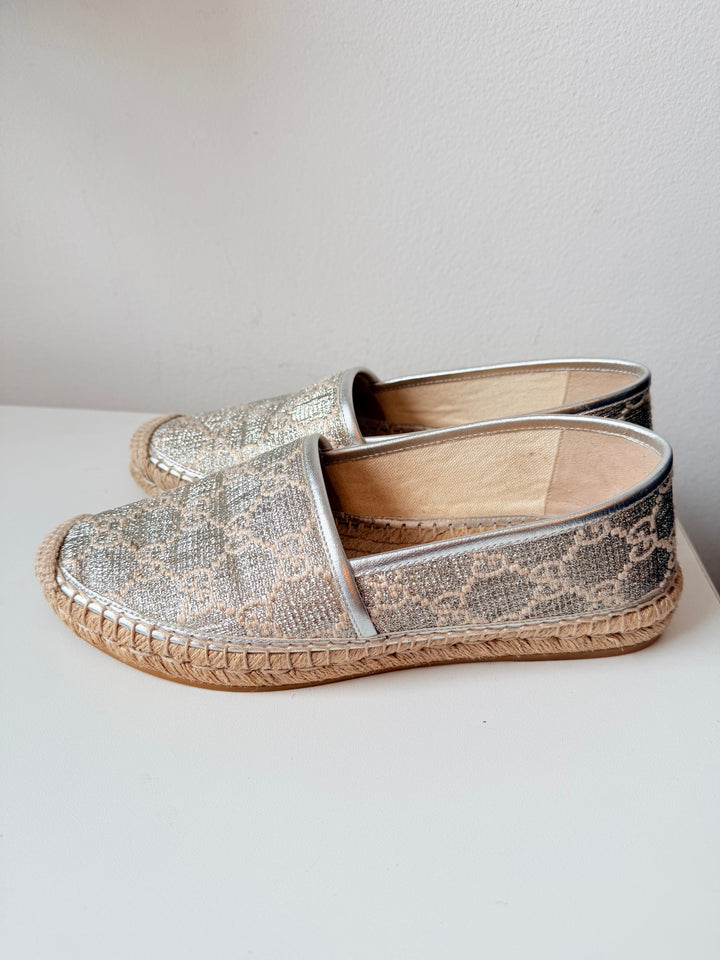 Gucci Heritage GG Lame Napa Silk Silver Monogram Espadrille Size 39
