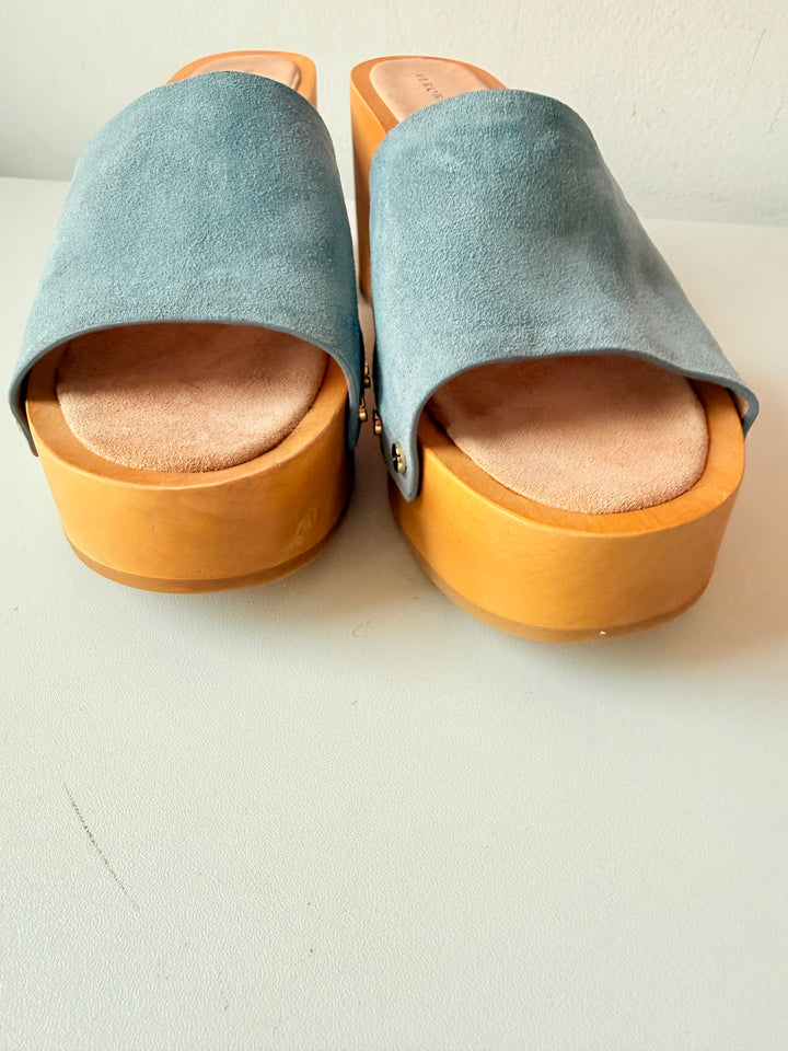 Veronica Bears Hannalee Slides/Clogs In Baby Blue Suede Size 10
