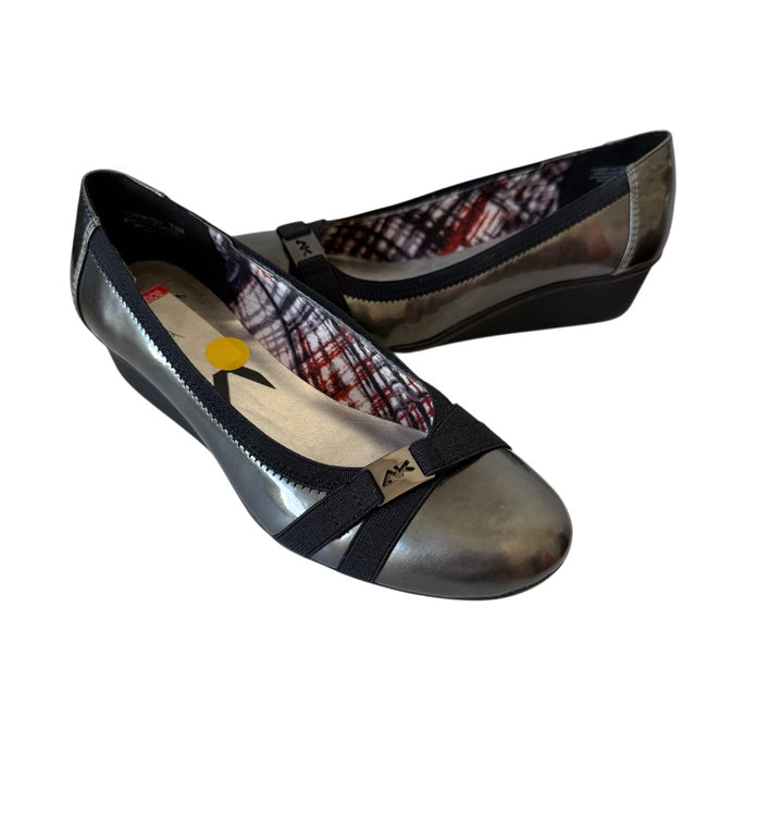 Anne Klein Definitely Pewter Black Wedge Pumps Size 7.5