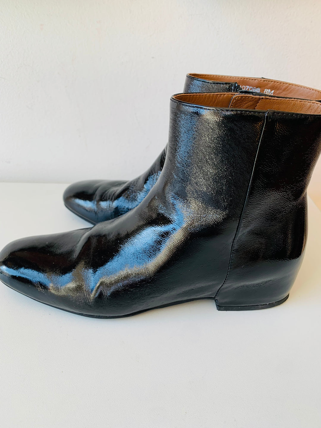 Aquatalia Ulyssa Black Patent Leather Boots Size 8