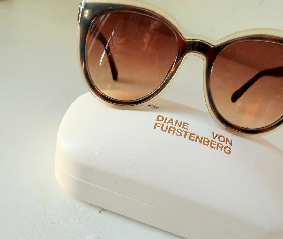 Diane Von Furstenberg 237 54o20 Sungalsses