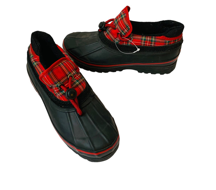 Khombu Plaid Splash Water Resistant Low Boot/Shoe Size 8 Women’s