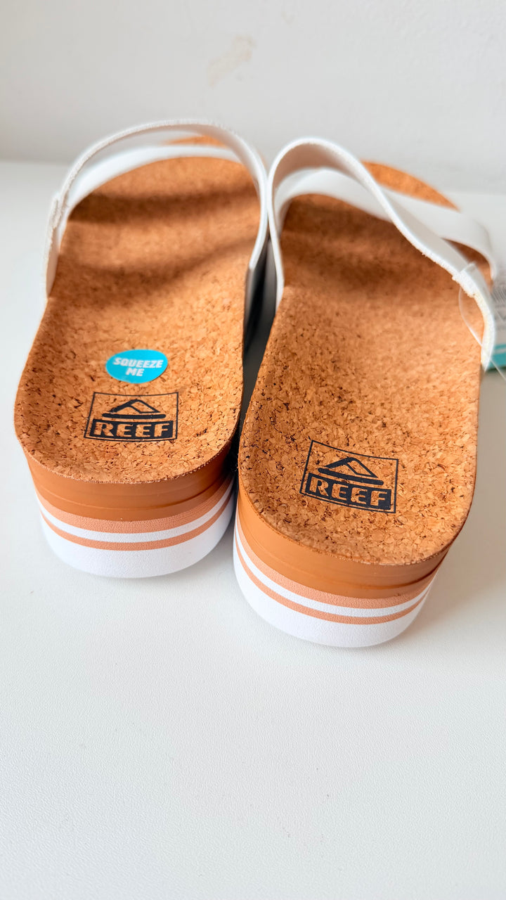 Reef Women’s White Cushion Vista Hi  Sandals Size 10 NWT