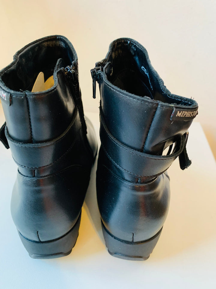 Mephisto Avril Bootie in Black Leather Size 8
