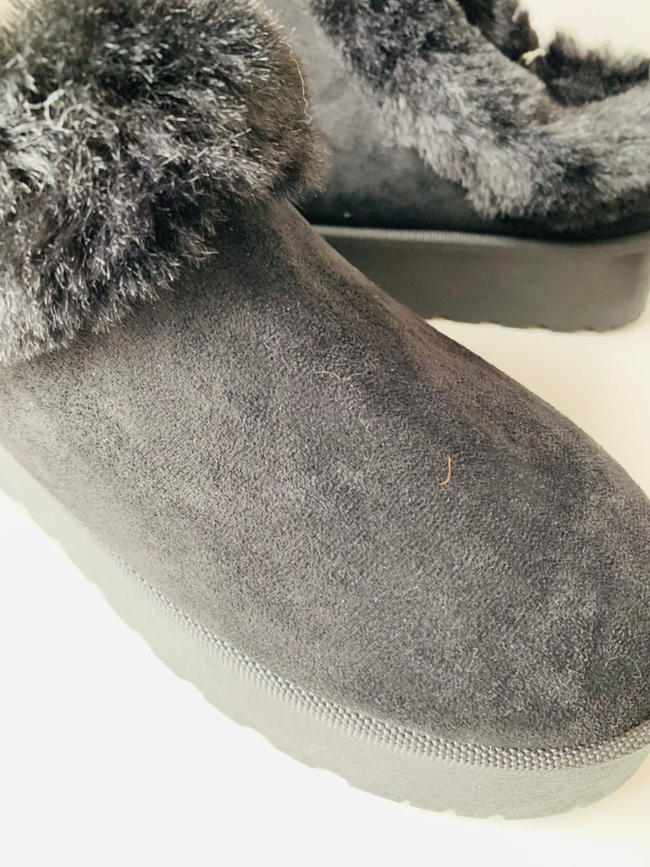 Black Suede and Faux Fur Platform Mules Size 10