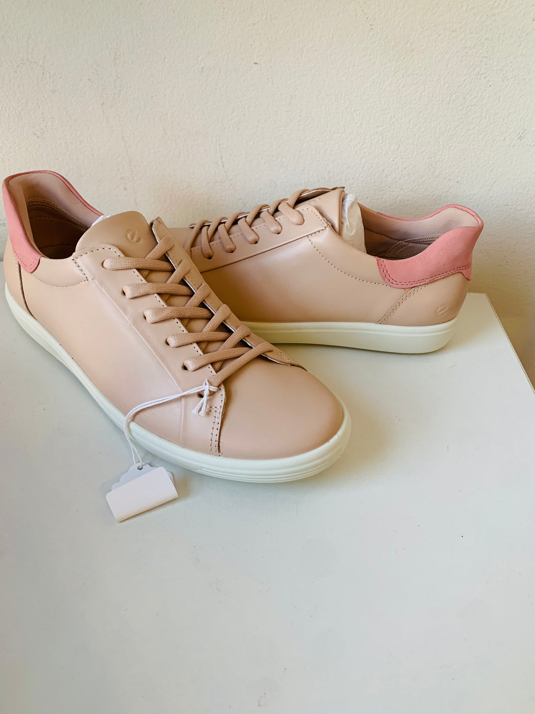 Ecco Soft Pink Rose Dust/Olde Rose Sneakers New In Box Size 41 (Us 10-10.5)